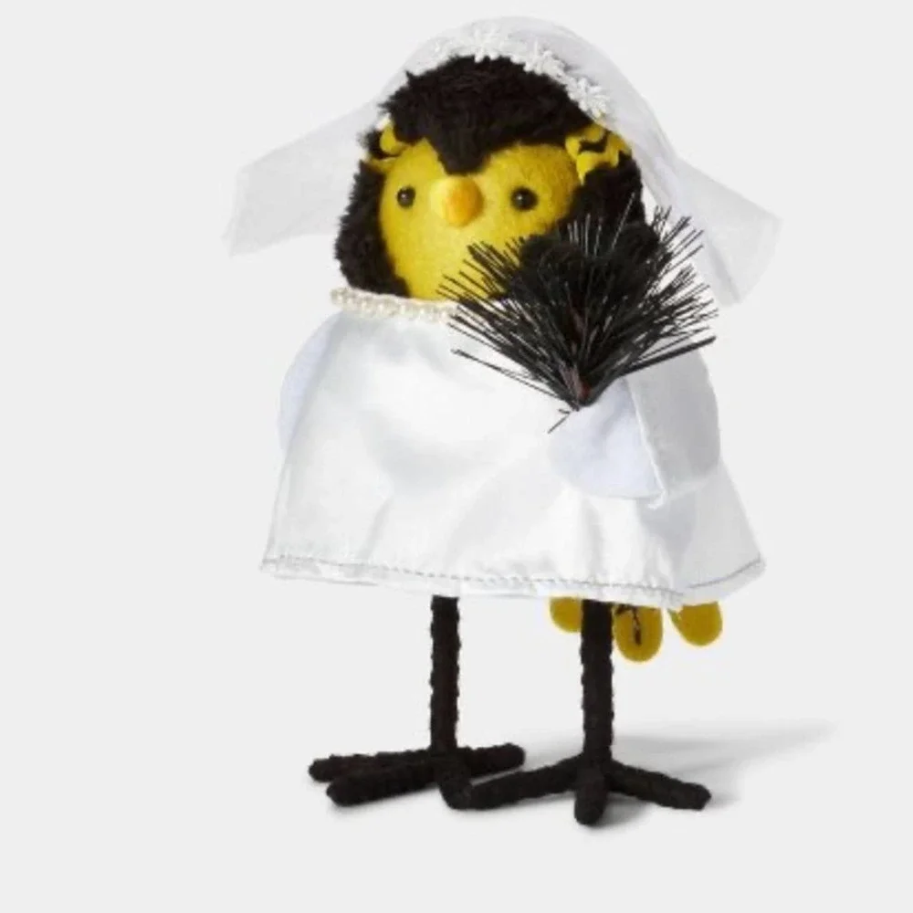 Midnight Raven Featherly Friends Bride Bird Halloween Figurine Hyde & EEK!‎